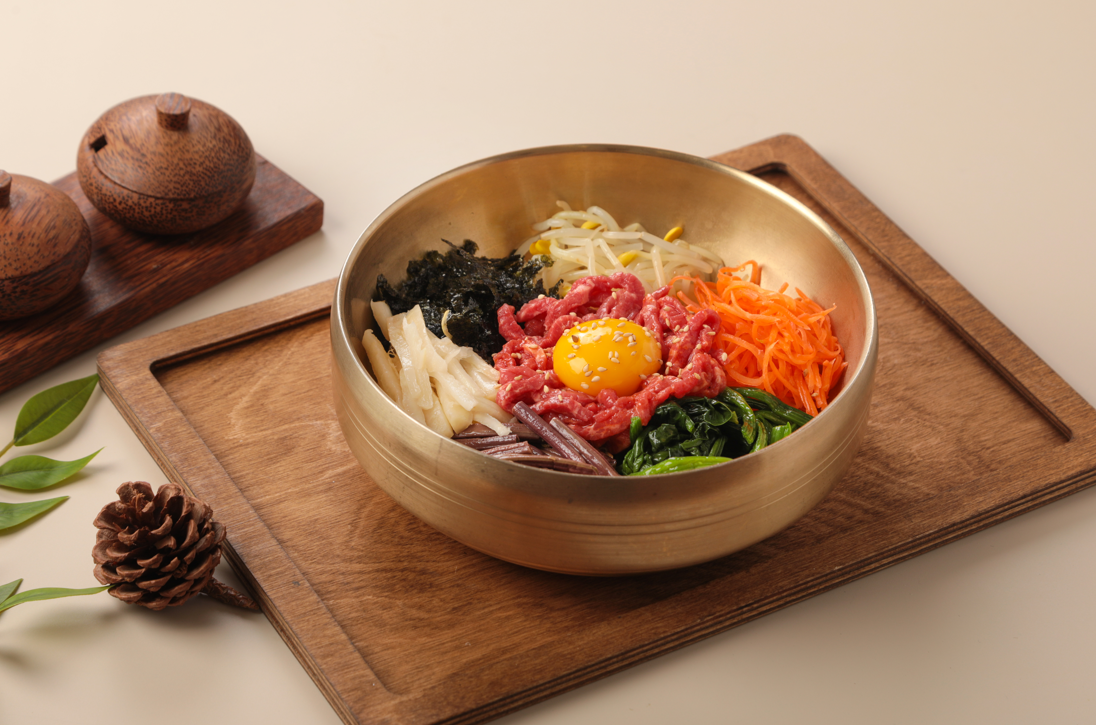 A Journey to Jeonju Gajok Hoegwan for Original Bibimbap — photo from Korean media