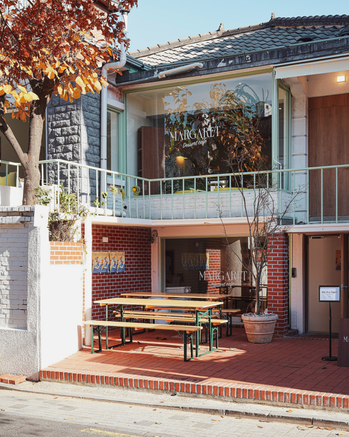 A Saturday Afternoon Cafe-Hop Route in Yeonnam-dong — photo from Korean media