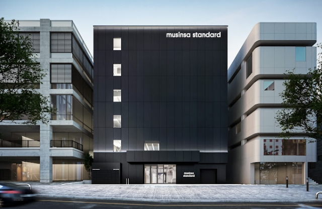 MUSINSA Standard Basics Line Review: Fit and Quality Insights — photo from Korean media